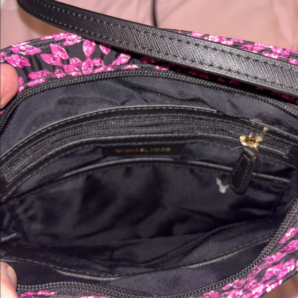 Michael Kors Jet Set Floral Crossbody Pink Black Gold Hardware - Picture 3 of 6
